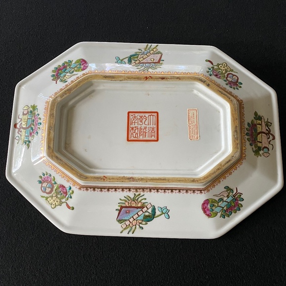 Antique Chinese Octagonal Porcelain Plate, from the Qing Dynasty 1644-1911 - Picture 2 of 15